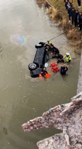 Read more about the article Moment Expensive Tesla Car Suddenly Swerves Off Bridge Into River In Fatal Crash