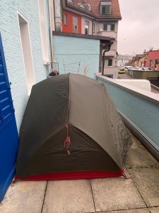 Read more about the article Woman Wants To Sublet Tent On Her Zurich Balcony As Shared Room For GBP 400 Per Month