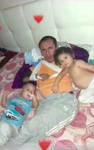 Read more about the article Cute Kazakh Twins, 3, Go Viral For Caring For Bedridden Dad With Cerebral Palsy