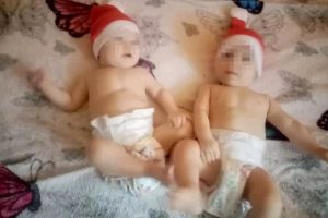 Read more about the article Twins Just 8 Months Old Rescued From Binge Drinking Parents After Starving For Several Days