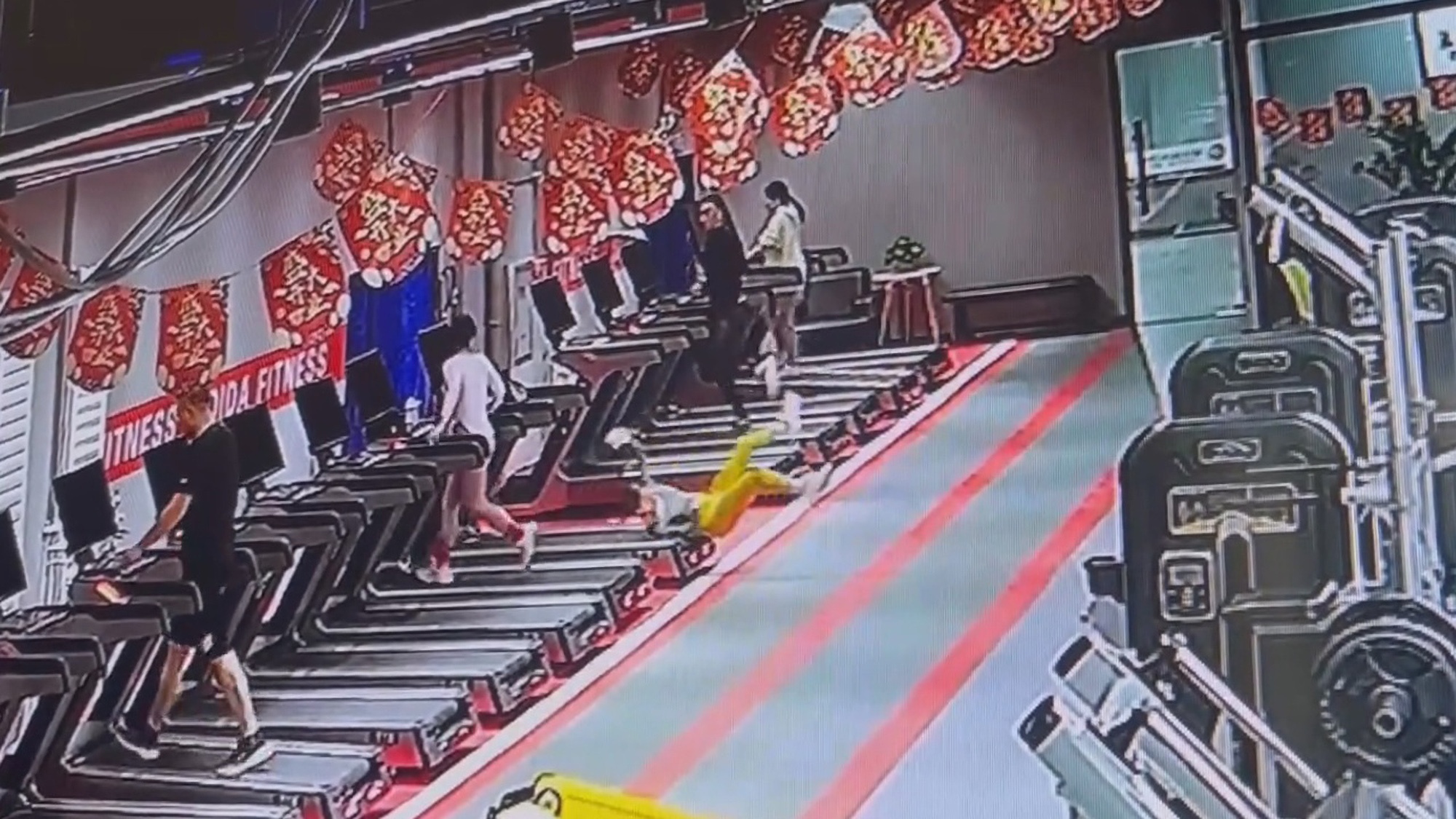 Read more about the article Hilarious Moment Young Woman Is Sent Flying On Running Machine