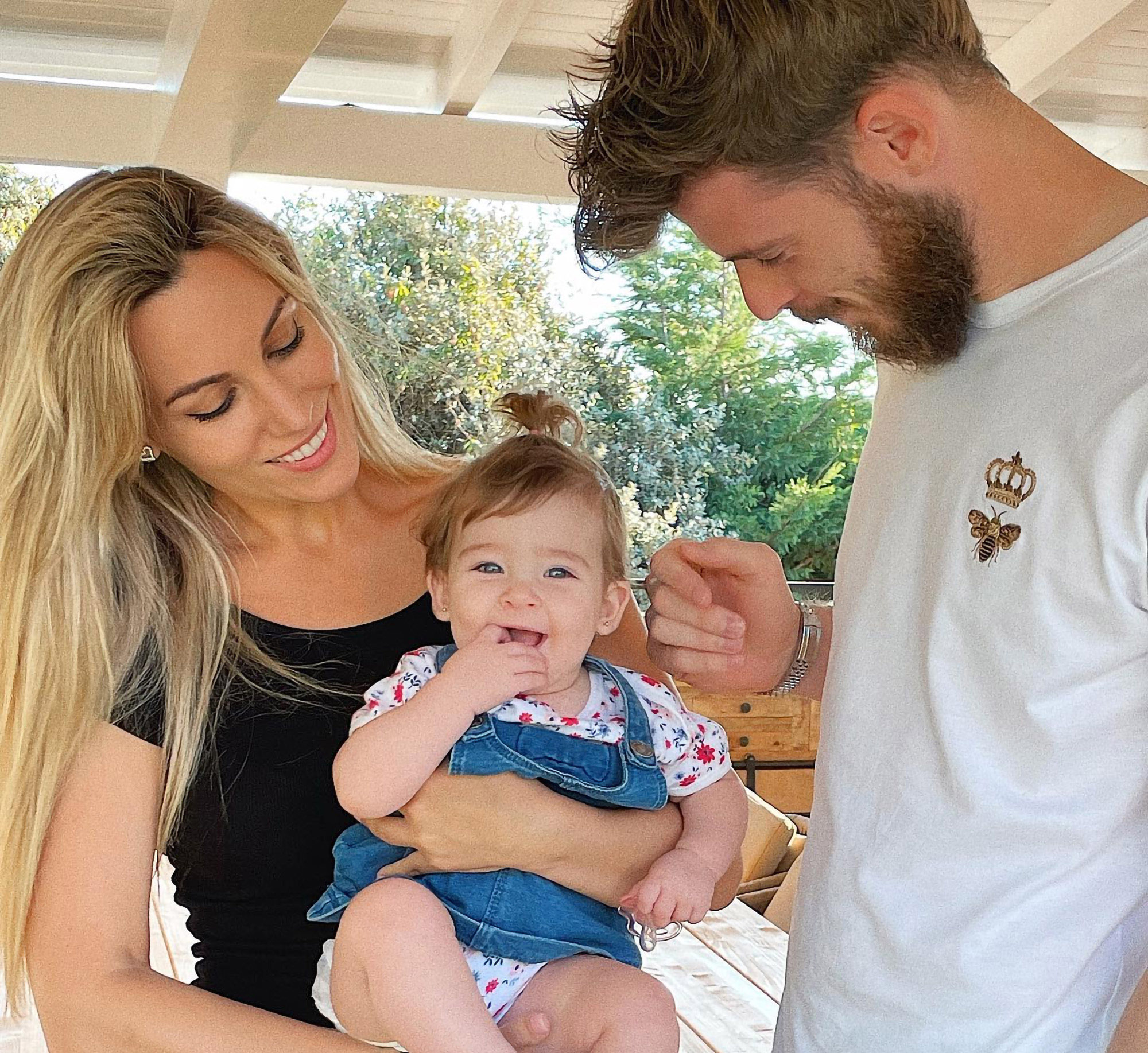 Read more about the article Spanish Singer Edurne Wants To Hold Off Having More Kids With Man Utd Star De Gea