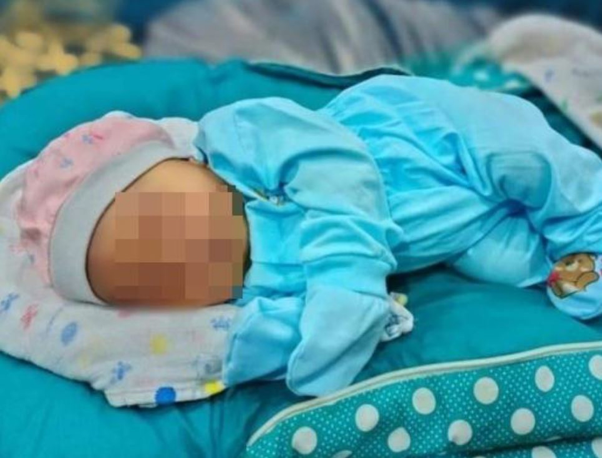 Read more about the article Cash Strapped Couple Sells Newborn Baby On WhatsApp For GBP 700 To Pay Hospital Bill
