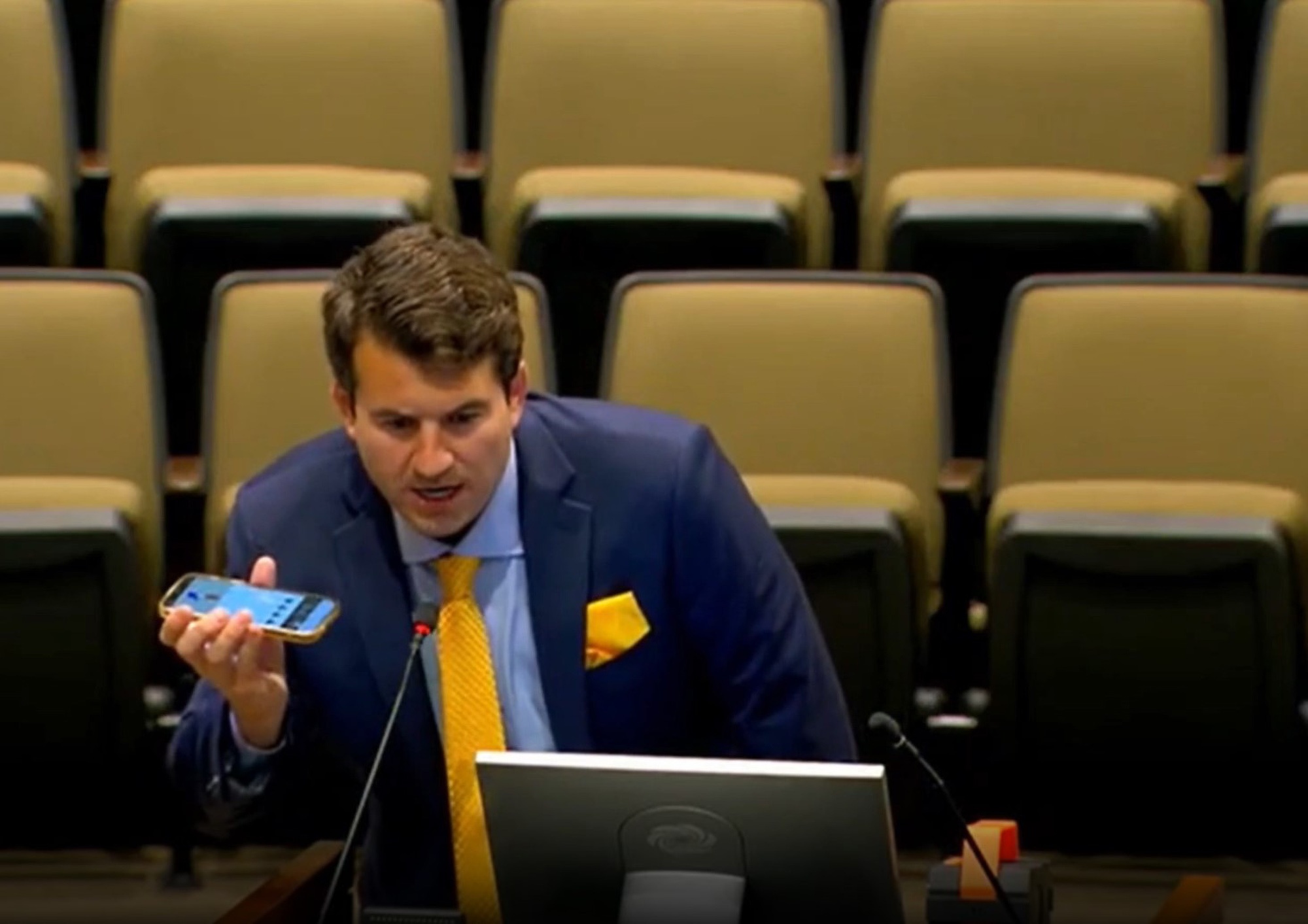 Read more about the article Put A Bullet In Putins Brain: Comedian Hijacks Texas City Council Meeting To Perform Vladimir Must Die Rap