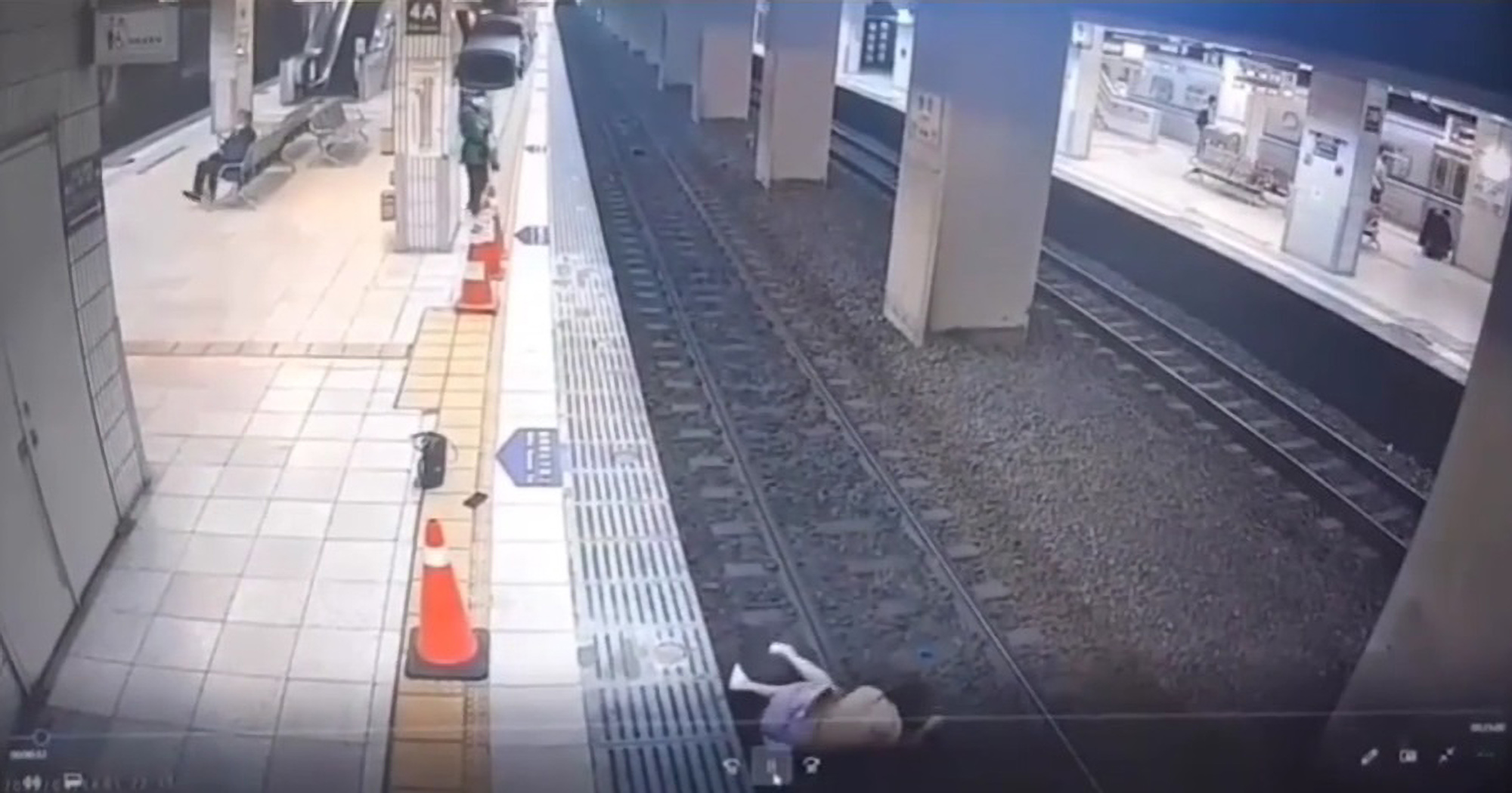 Read more about the article AMAZING ESCAPE: Woman Run Over By Train Escapes Almost Unharmed