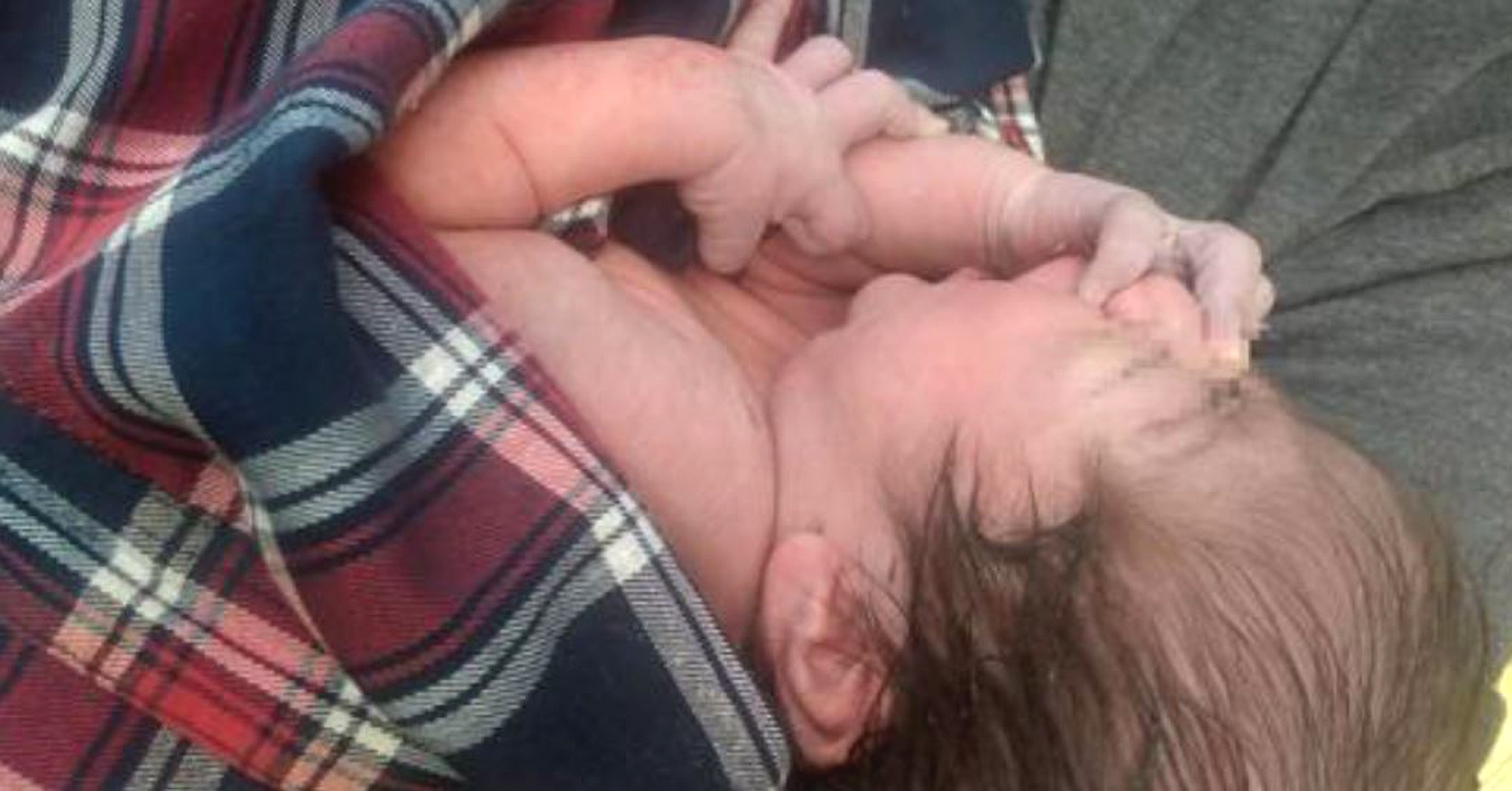 Read more about the article MEWD HAVE THOUGHT IT: Newborn Abandoned In Trash Mistaken For Kitten
