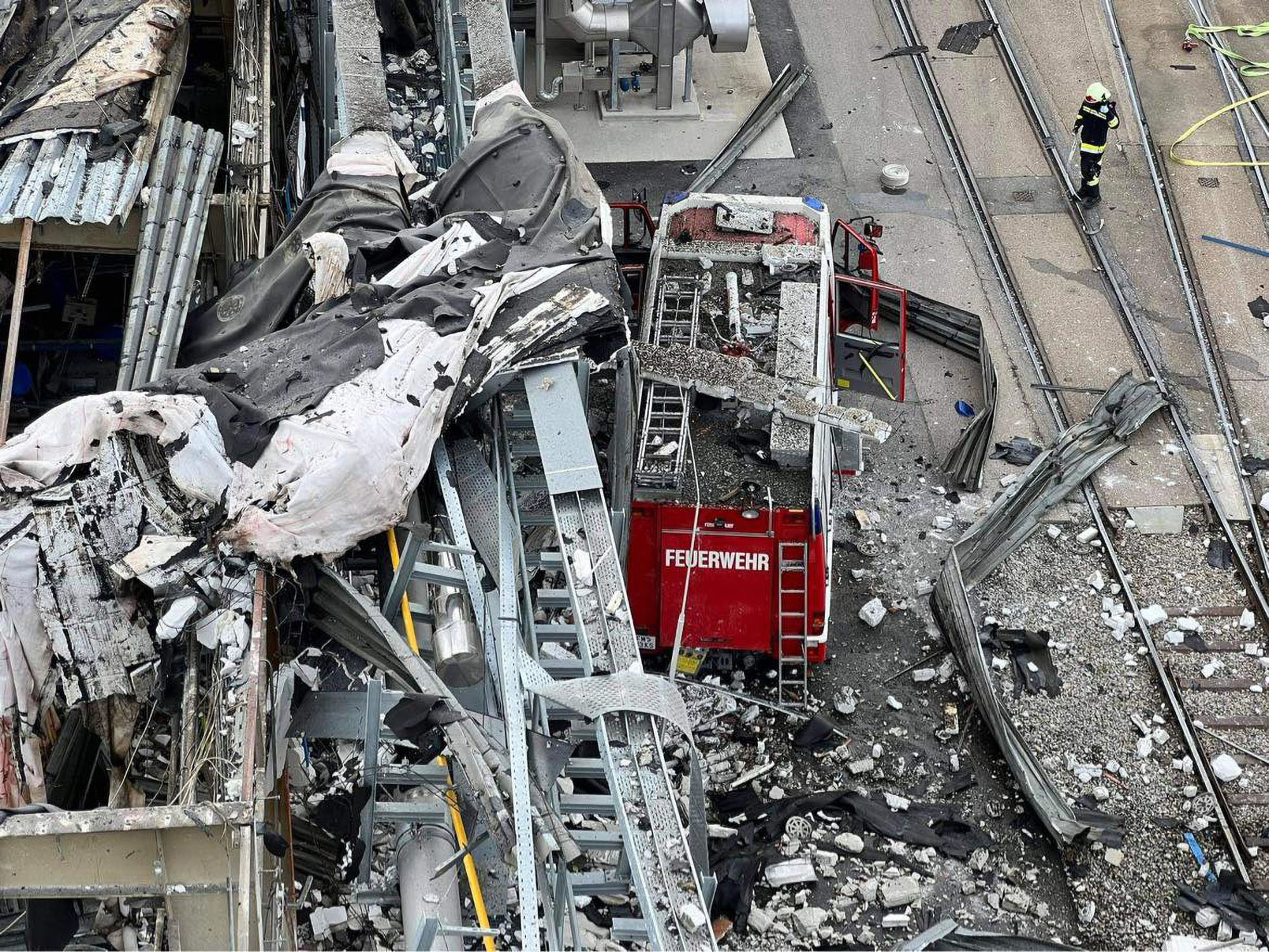 Read more about the article One Dead After Devastating Explosion At Chemical Factory In Austria
