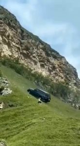 Read more about the article HIGHER CAR: Driver Destroys Rental 4X4 As It Rolls Down Mountain