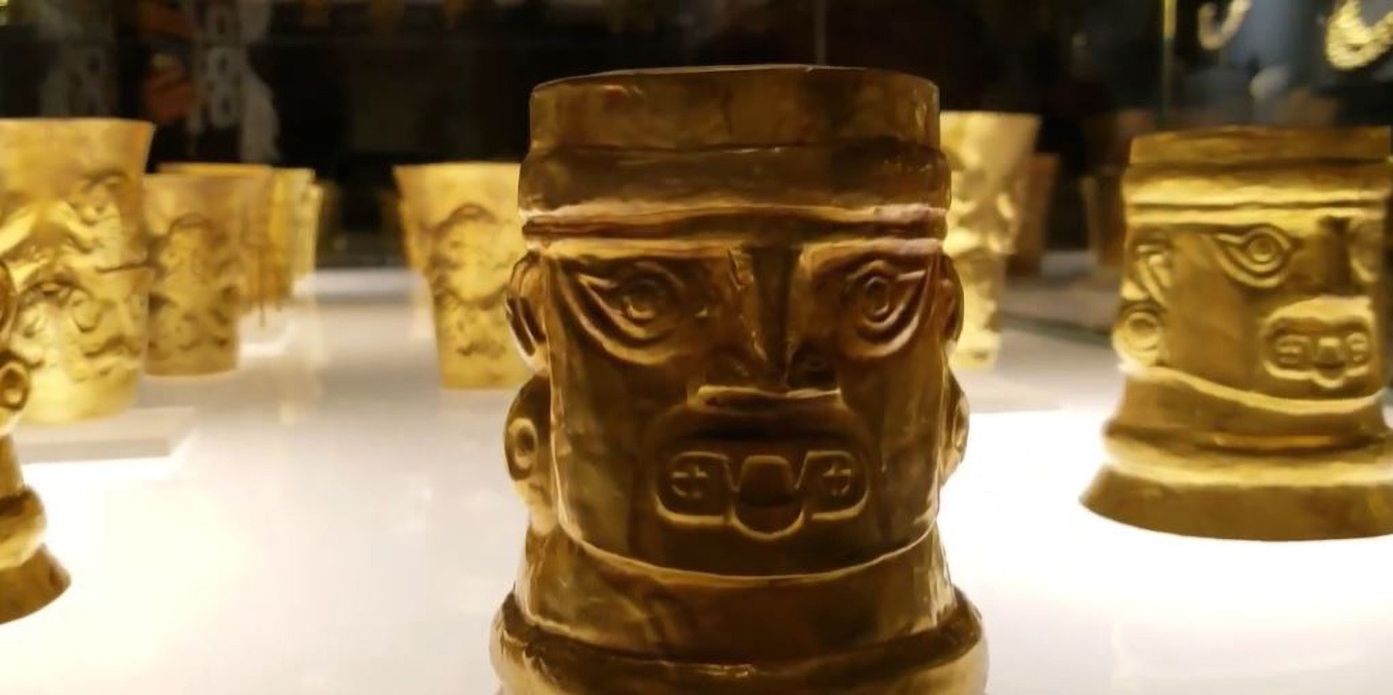 Read more about the article OLD FINGER: Ancient Gold Treasures Plundered From Museum By Hooded Gunmen In Broad Daylight