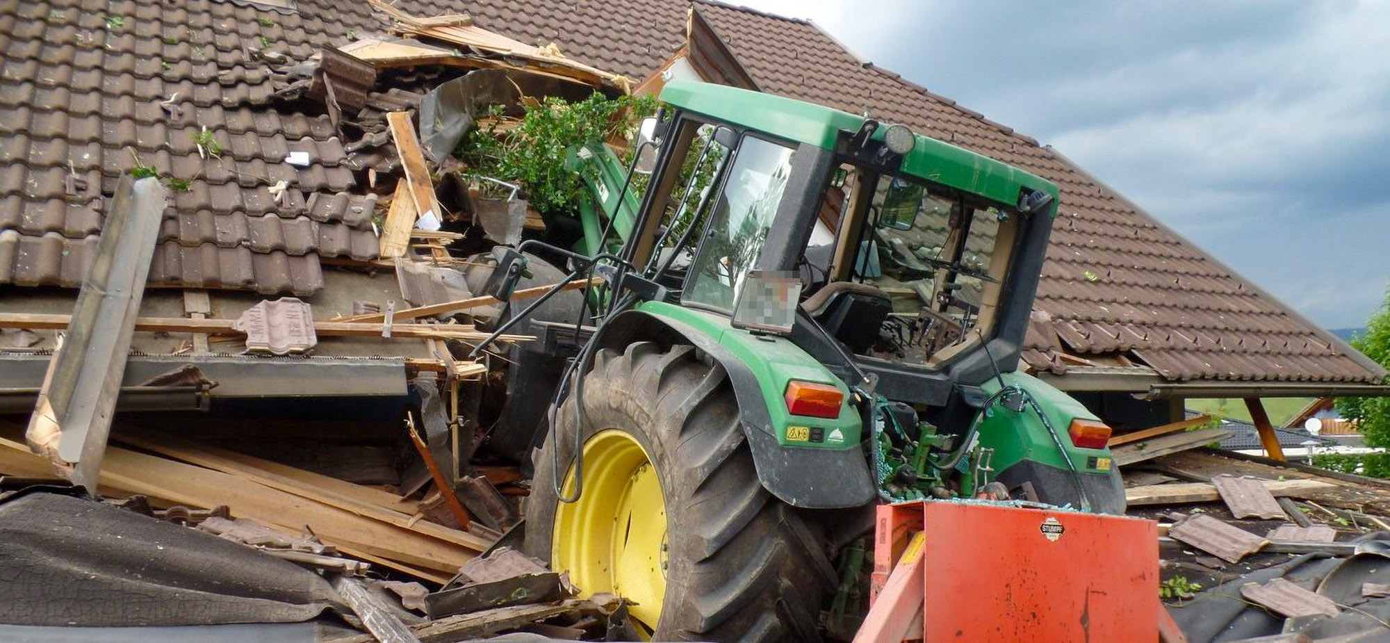 Read more about the article FRIGHT ON THE TILES: Tractor Girl Wrecks Family Home