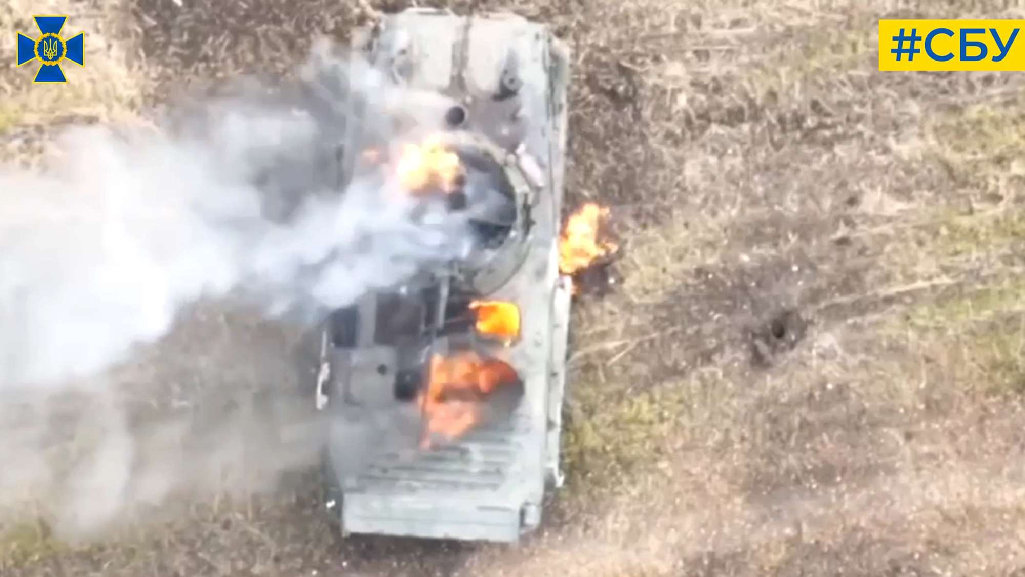 Read more about the article Ukrainian Drone Drops Bomb Into Open Russian BMP Hatch And ‘Scores Three Points’