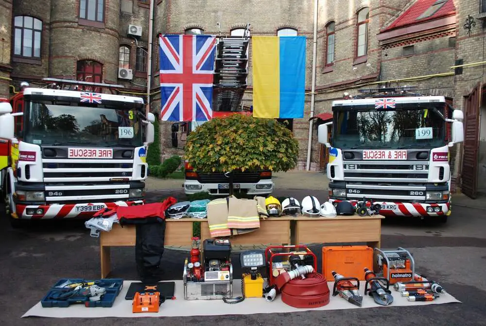 Read more about the article UK Gives Ukraine Batch Of Nine Firefighter Vehicles And Equipment