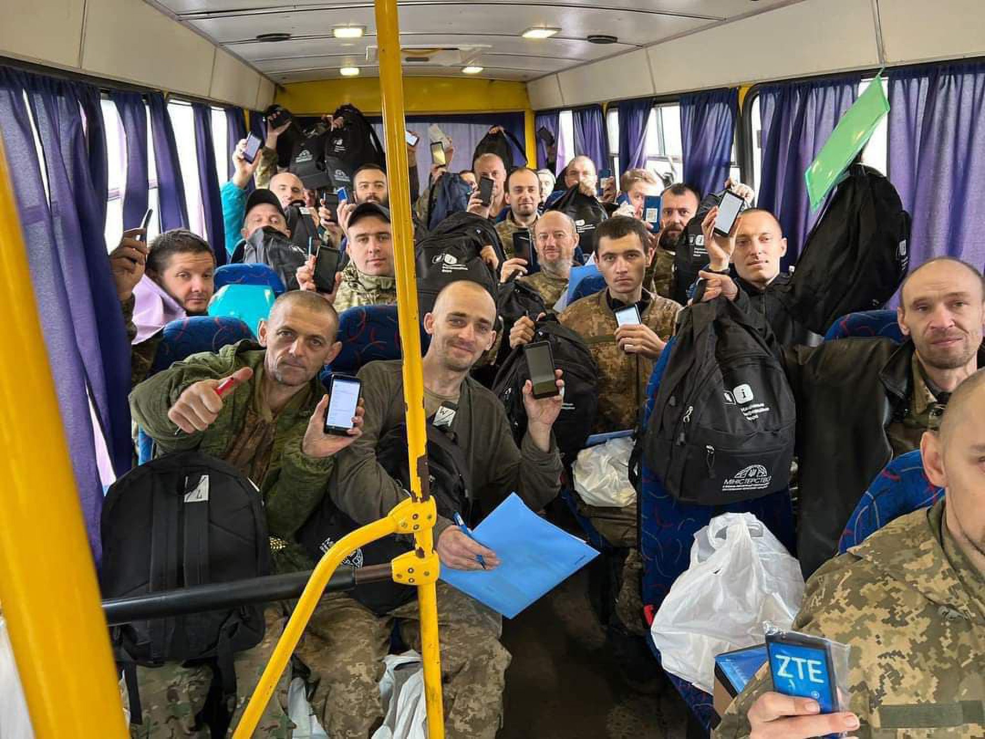 Read more about the article Thirty-Two Ukrainian Soldiers Released From Russian Captivity In Prisoner Exchange