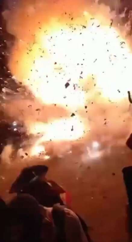 Read more about the article DAY OF THE DEAD: Huge Fireball Leaves 17 Injured During Festival