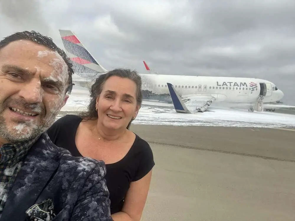 Read more about the article SELFIE PRESERVATION: Plane Crash Survivor’s Astonishing Snap Moments After Flight Burst Into Flames