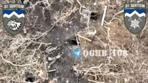Read more about the article Moment Ukrainian Troops Storm And Clear Russian Trench With Drone Bomb, Machine Gun Fire And Grenade