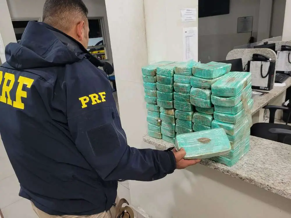 Read more about the article CRACK IT OPEN: Cops Find 50-Kilo Haul Of Crack Cocaine In Coffin