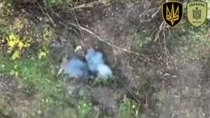 Read more about the article Ukrainian Drone Drops Two Bombs On Hiding Russian Troops Near Bakhmut
