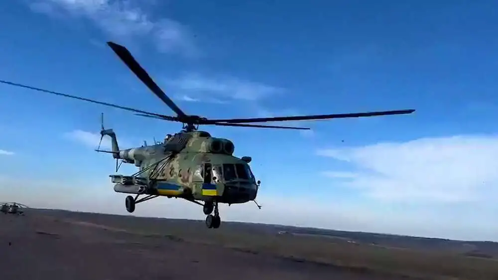 Read more about the article Ukrainian Attack Helicopters Hunt Down Russian Troops On The Battlefield
