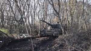 Read more about the article Ukrainian Forces Use Massive Polish Tracked ‘Krab’ Howitzers Against Russian Invaders