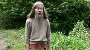 Read more about the article CREATURE OF HOBBIT: Gandalf Lookalike Spends 32 Years Living In Forest
