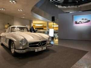 Read more about the article SOTHEBY’S AUCTION: Original Mercedes-Benz 300 SL Painted By Andy War Going Under The Hammer In New York