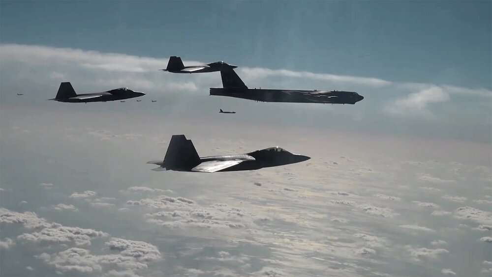 Read more about the article FLOCKIN TOGETHER: US And Korean Military Planes Flying Together Like A Formation Of Geese