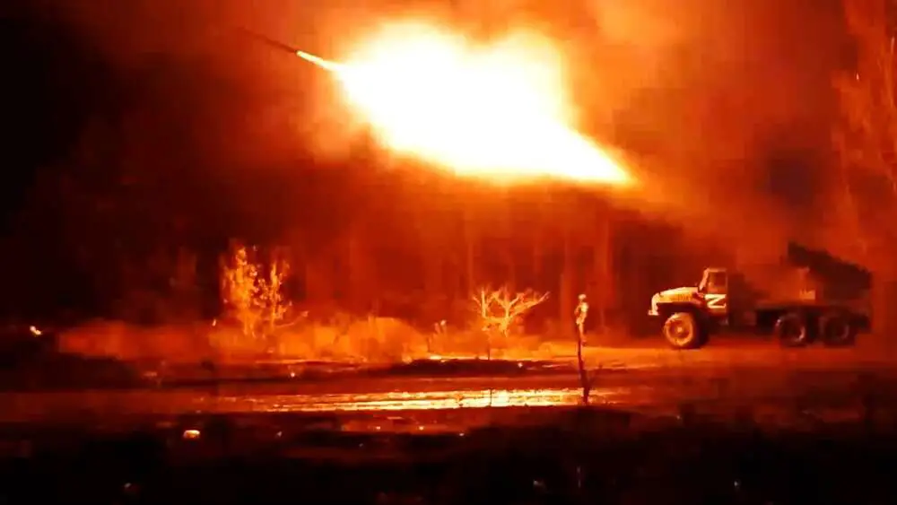 Read more about the article Slick Nighttime Footage Shows Rocket Launcher Firing Salvo Of Missiles At Ukrainian Targets