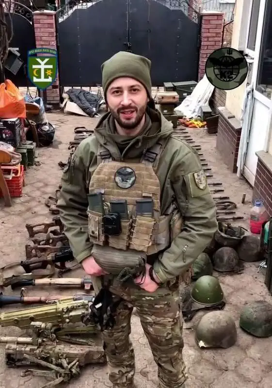 Read more about the article Ukrainian Fighter Shows ‘Russian Trophies’ Seized During Last Two Enemy Attacks