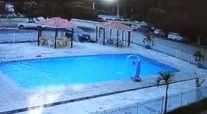 Read more about the article POOL CAR: Moment Woman Drives Straight Into Hotel Swimming Pool