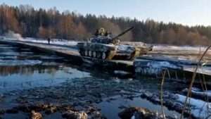Read more about the article Belarus Shows Tank Practising Crossing River On Pontoon Bridge Amid Fears Of Invasion