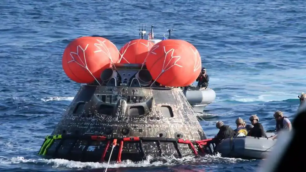 Read more about the article BACK TO EARTH: NASA Orion Spacecraft Recovered From The Pacific After Three-Week Space Mission