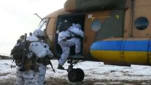 Read more about the article Ukrainian Paratroopers Train To Carry Out Tactical Ops With Combat Helicopters