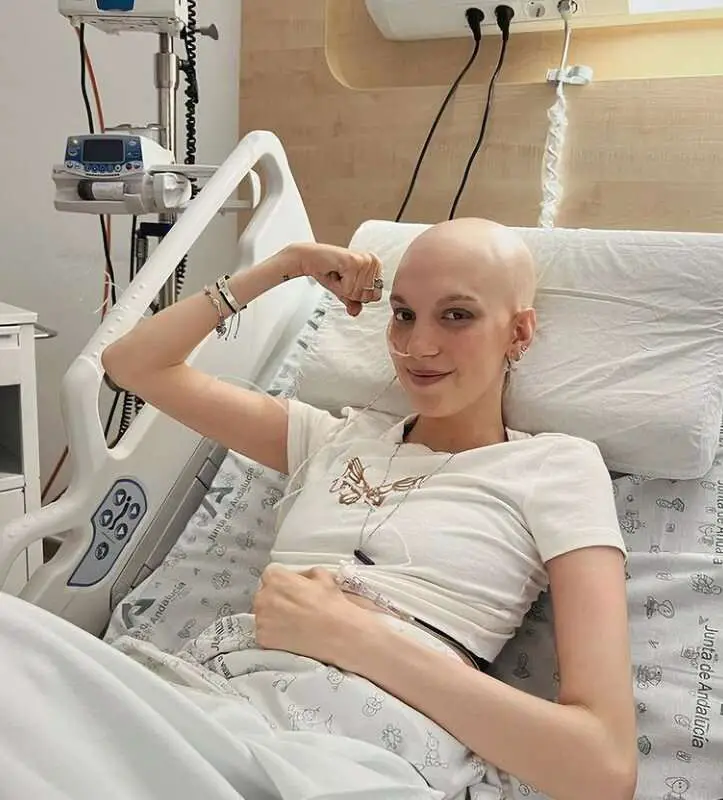Read more about the article TEEN TRAGEDY: Brave Cancer Sufferer Diagnosed At 16 Loses Battle With Disease