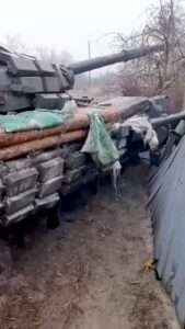 Read more about the article Ukrainian Troops Show Off Captured Russian Tank They Plan To Repair