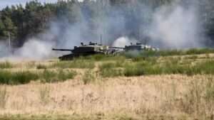 Read more about the article UK Shows Off Challenger 2 Main Battle Tanks That It Is Sending To Ukraine