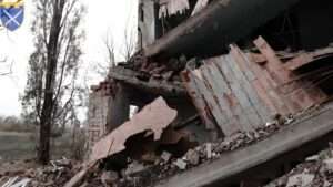 Read more about the article Ukrainian Forces Show Dramatic Footage Of Bakhmut In Ruins