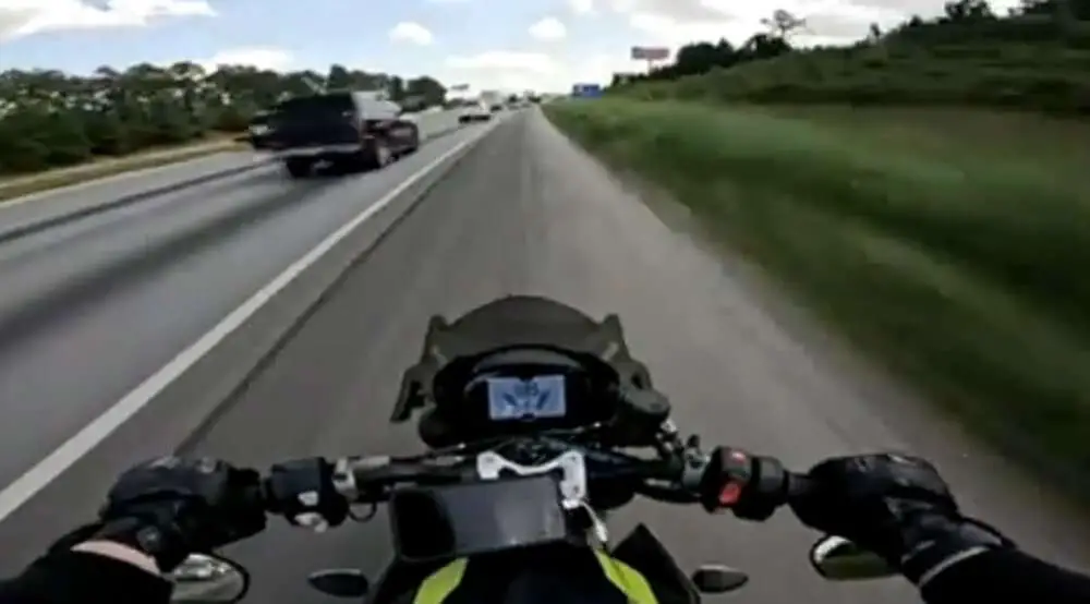 Read more about the article BUNGLING BIKER: Man Who Fled Cops On Motorbike In High-Speed Chase Busted After Posting Footage On TikTok