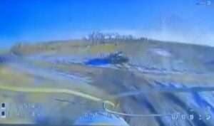 Read more about the article Ukrainian Special Forces Obliterate 3 Russian Tanks And 2 BMPs With Kamikaze Drones And ATGMs