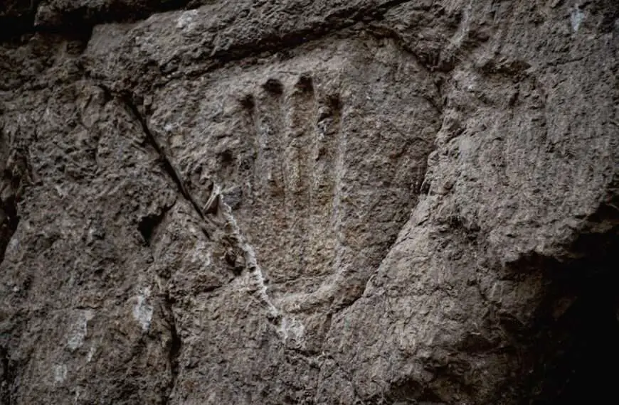 HAND OF HISTORY: How Christian Crusaders Were Given The Finger By Jerusalem’s Defenders