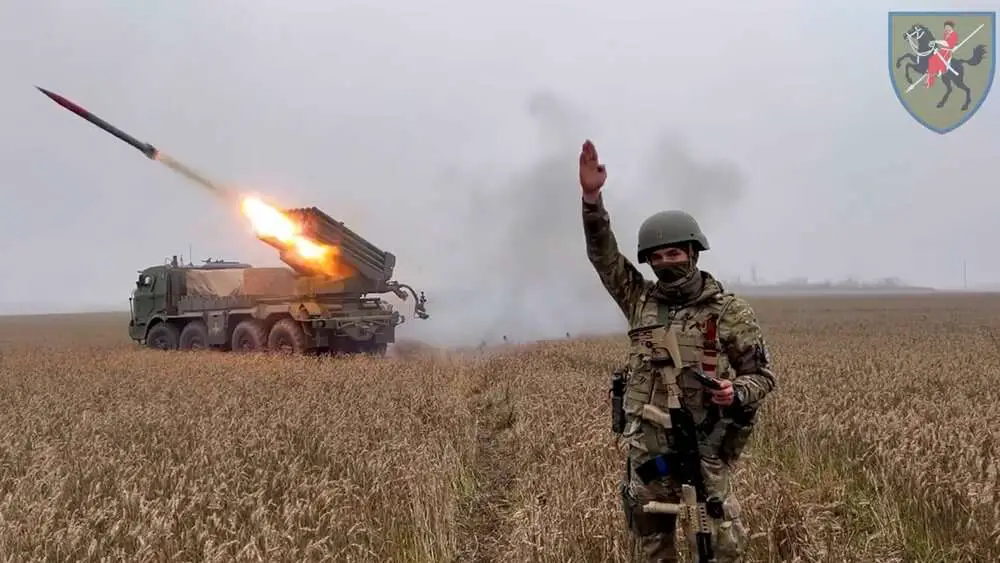 Read more about the article Ukrainian Soldiers Firing Missiles At Russian Troops From Czech ‘Vampire’ Multiple Rocket Launcher