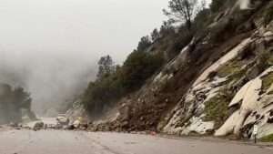 Read more about the article ROCK AND ROLLERS: Massive Rockslide In California Floods