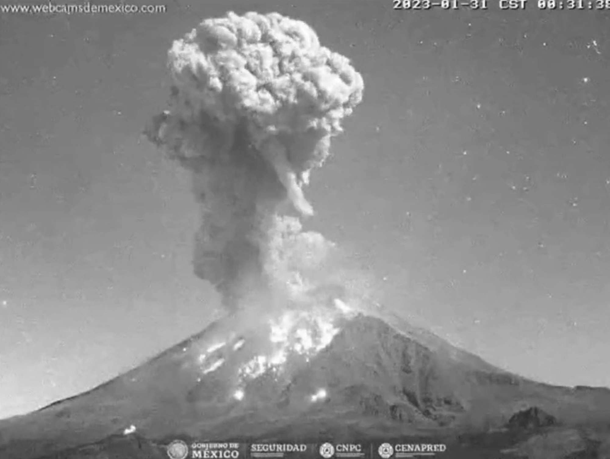 Read more about the article APOCALYPSE WOW: Stunning Footage Shows Massive Mexican Volcano Eruption