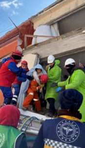 Read more about the article Humanitarian Crews Pull Two More Victims From Rubble