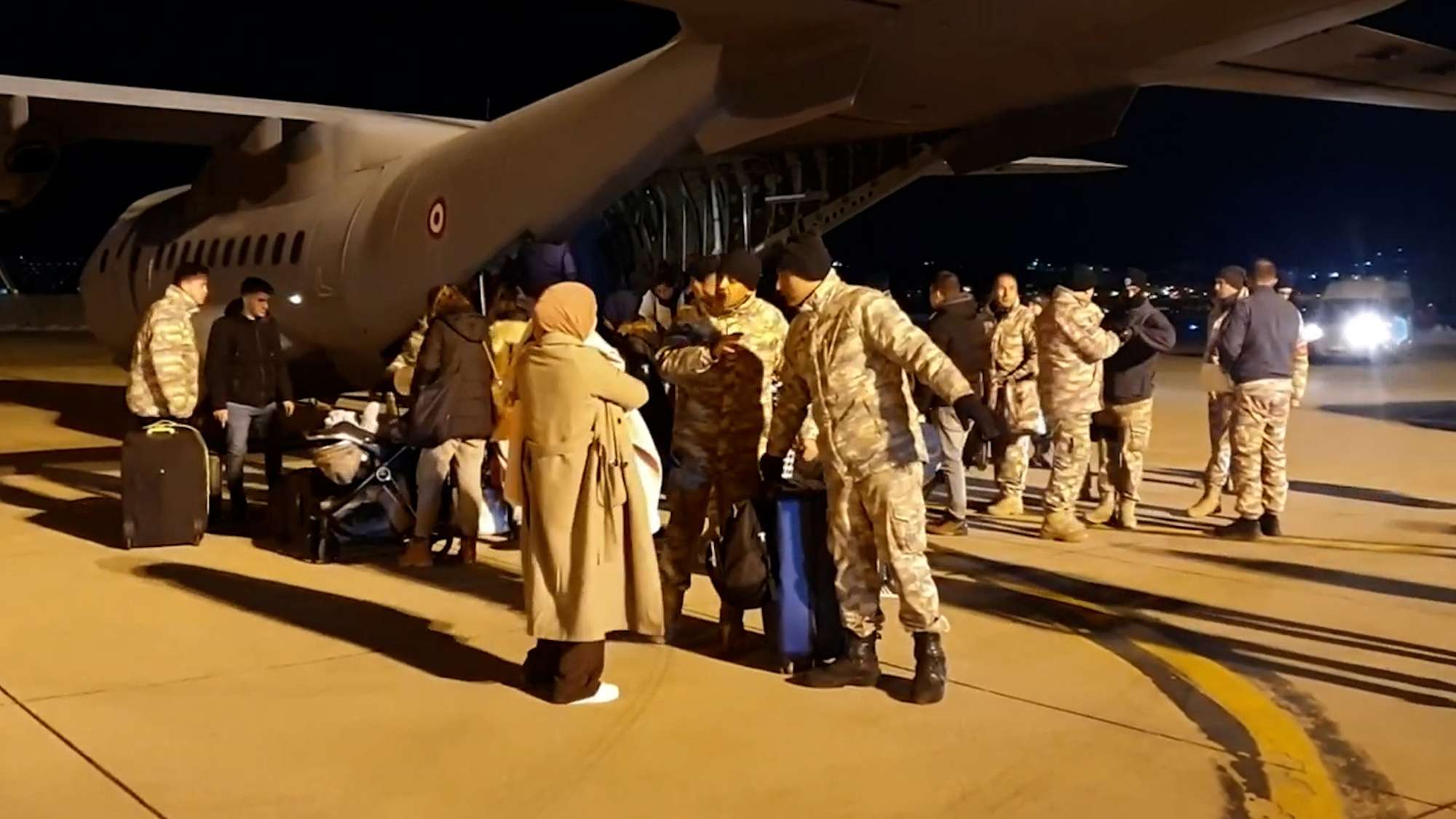 Read more about the article Turkish Air Force Working Round The Clock To Fly Survivors To Safety
