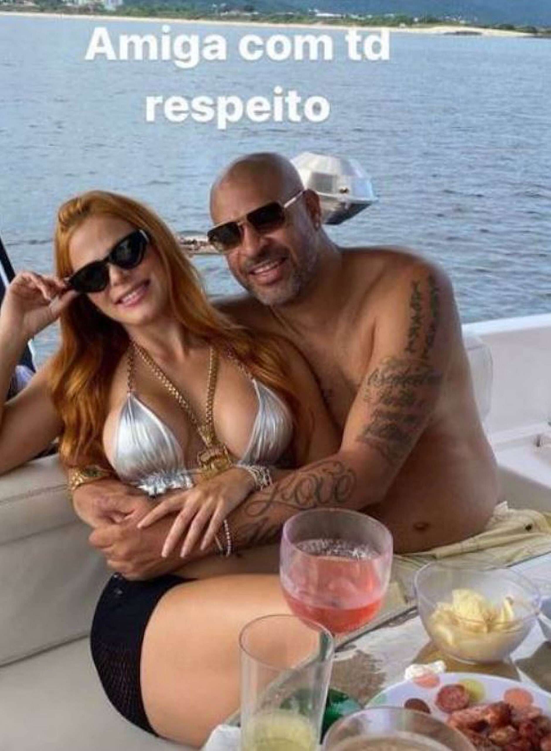 Read more about the article ADRIANO’S NEW FLAME? Player’s Wife Asks For Divorce Papers After He Posts Snaps With Pretty Redhead From Birthday Yacht