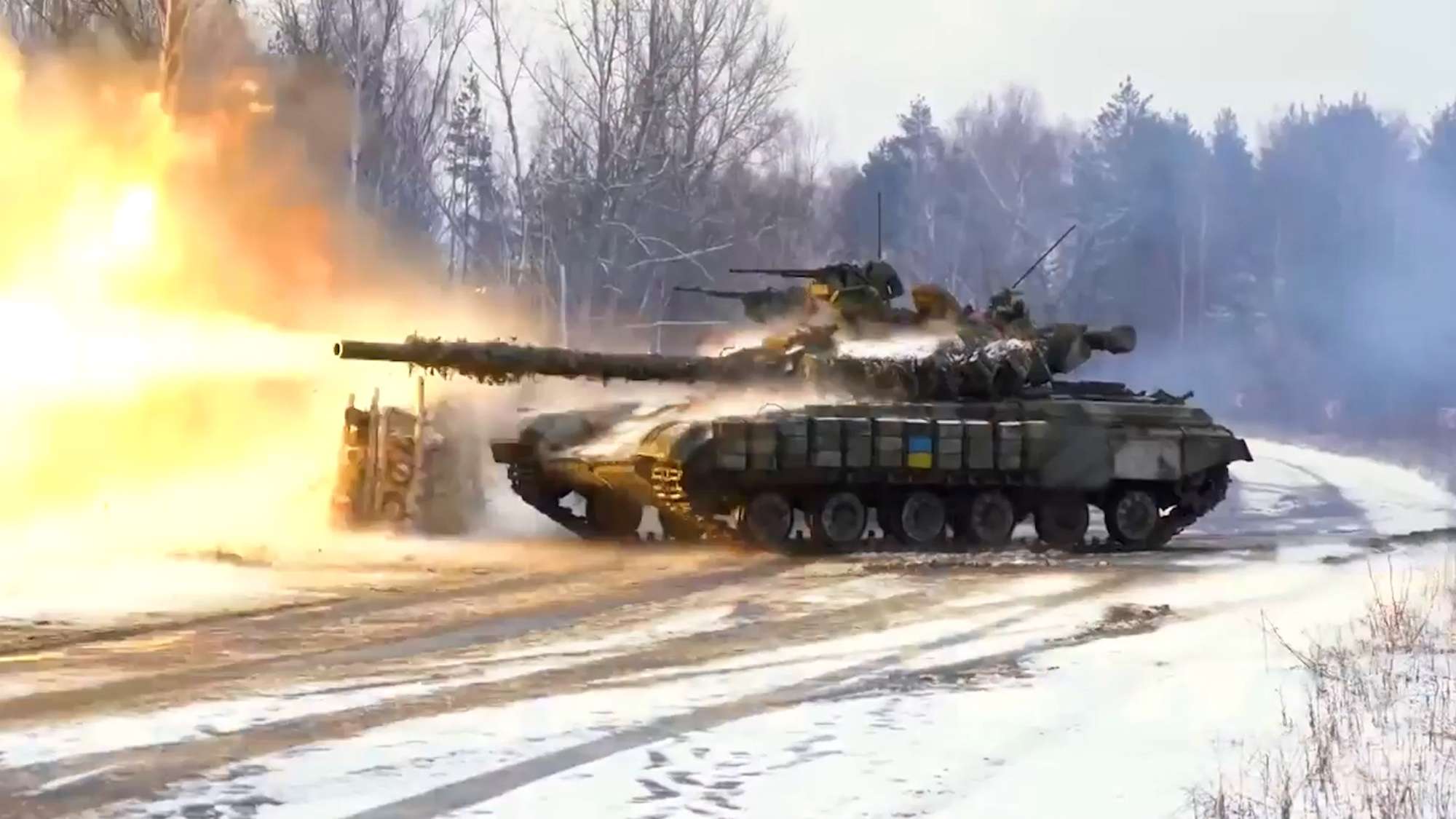 Read more about the article Ukrainian Defence Forces Carry Out Combat Exercises With Tanks On Northern Border