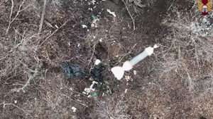 Read more about the article Ukrainian Drone Drops Bomb On Russian Soldier In Foxhole