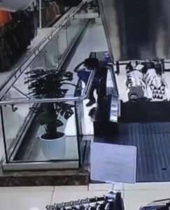 Read more about the article Boy Knocks Woman Senseless In Escalator Fall