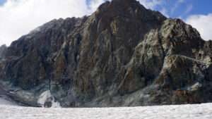 Read more about the article Brit Hiker’s Remains Revealed On Alps By Melting Ice